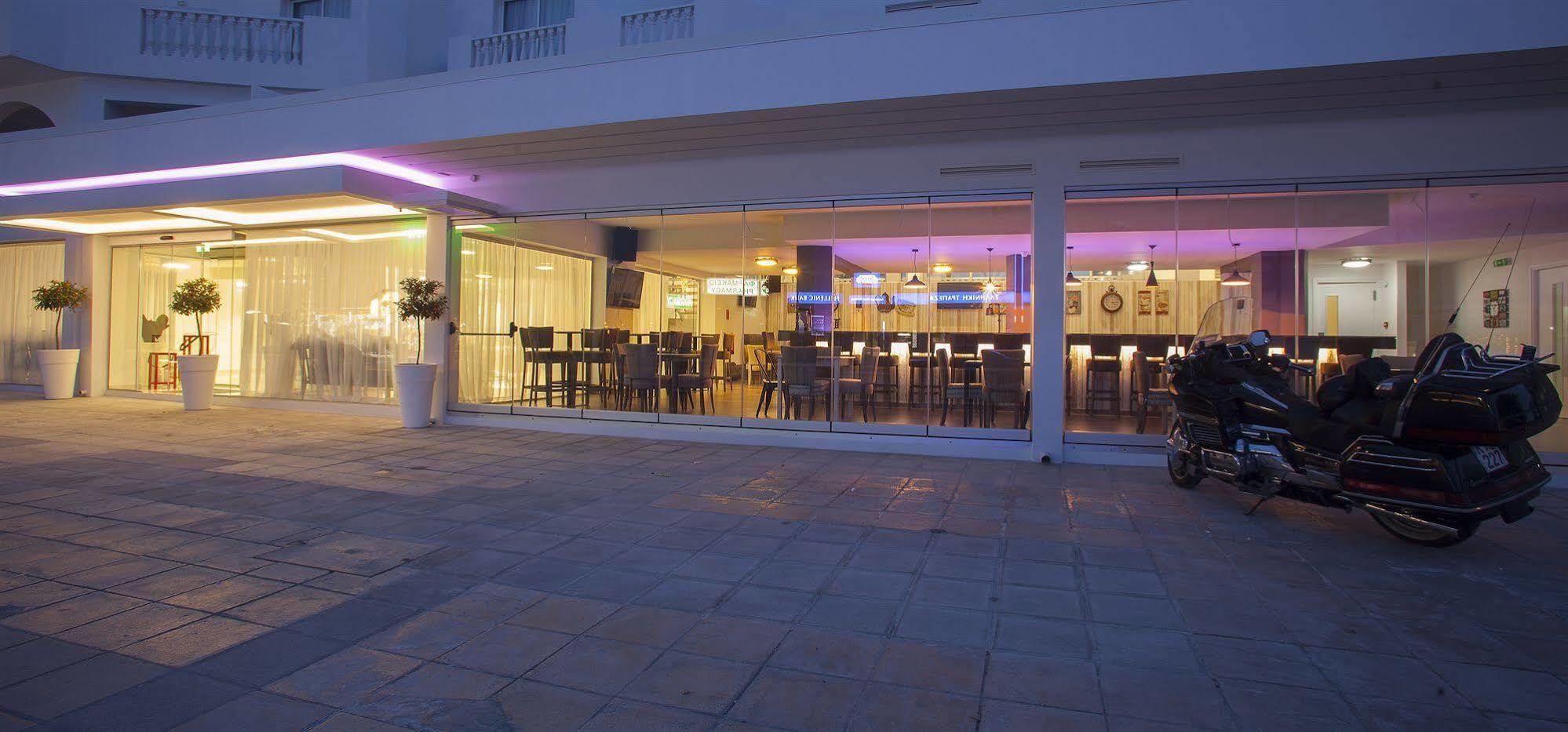 Princessa Vera Hotel Apartments Paphos Exterior photo